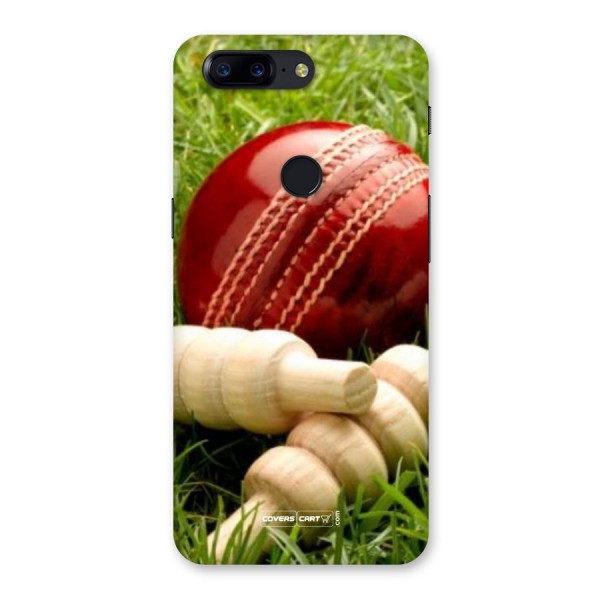 Cricket Ball and Stumps Back Case for OnePlus 5T