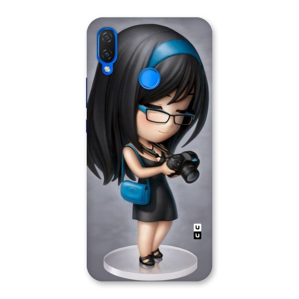 Girl With Camera Back Case for Huawei P Smart+