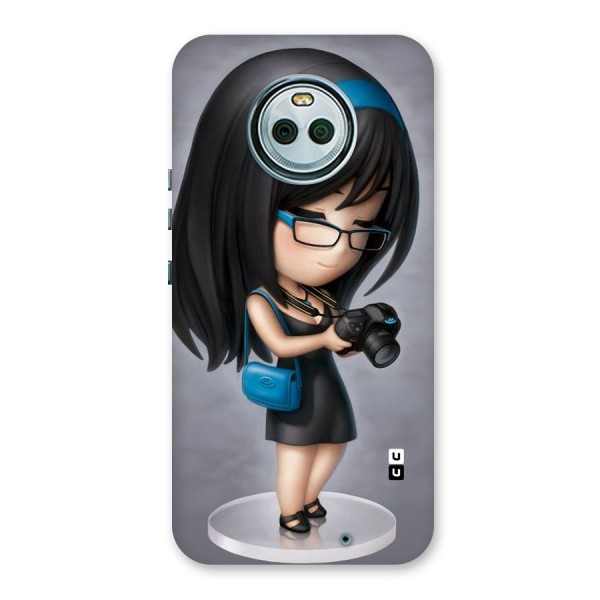 Girl With Camera Back Case for Moto X4