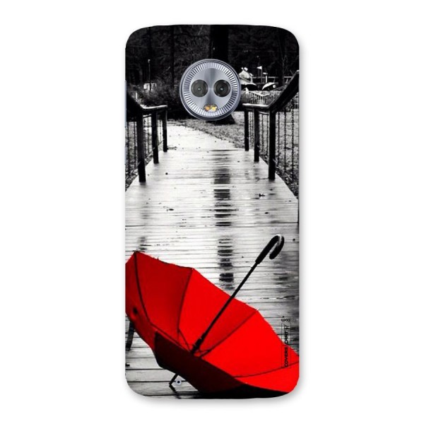 Rainy Red Umbrella Back Case for Moto G6
