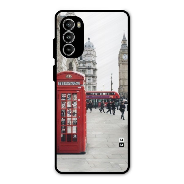 Booth In Red Metal Back Case for Moto G52