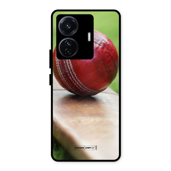 Cricket Bat Ball Metal Back Case for iQOO Z6