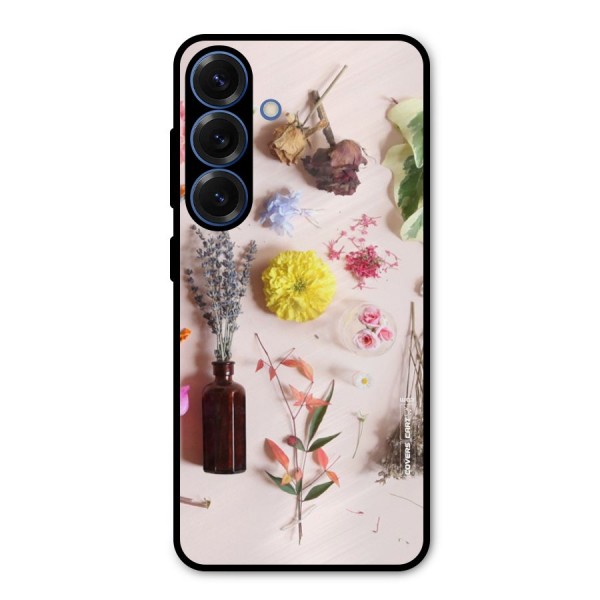Old Petals Metal Back Case for Galaxy S25