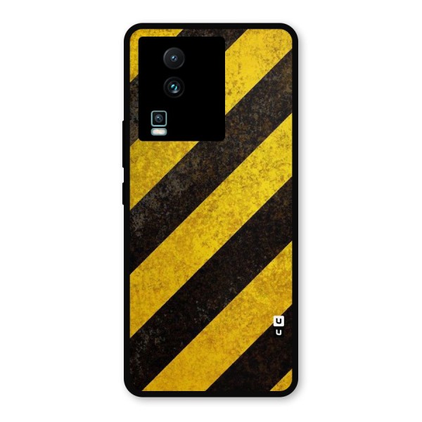 Shaded Yellow Stripes Metal Back Case for iQOO Neo 7 Pro