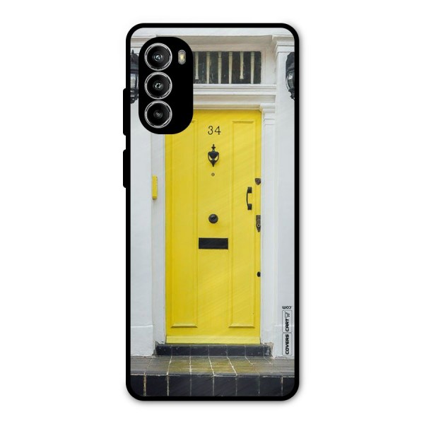 Yellow Door Metal Back Case for Moto G52