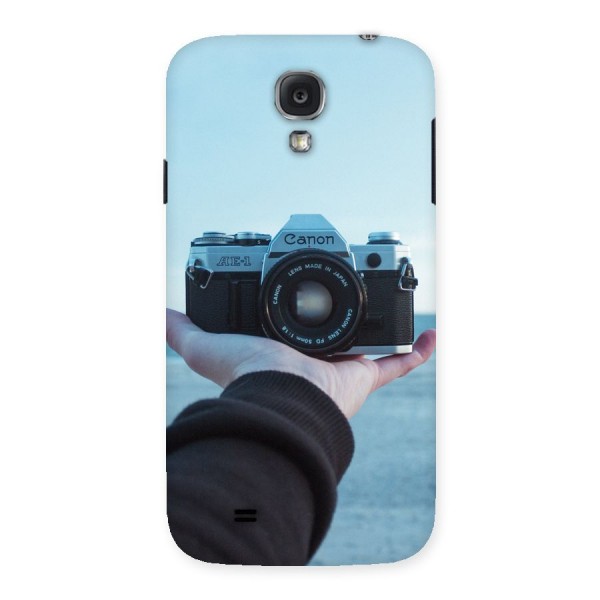 Camera in Hand Back Case for Samsung Galaxy S4