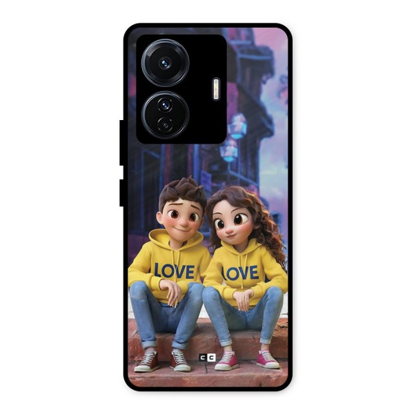 Cute Couple Sitting Metal Back Case for iQOO Z6