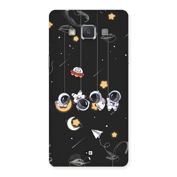 Hanging Astronauts Back Case for Galaxy Grand 3