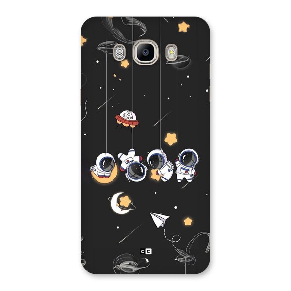 Hanging Astronauts Back Case for Galaxy On8