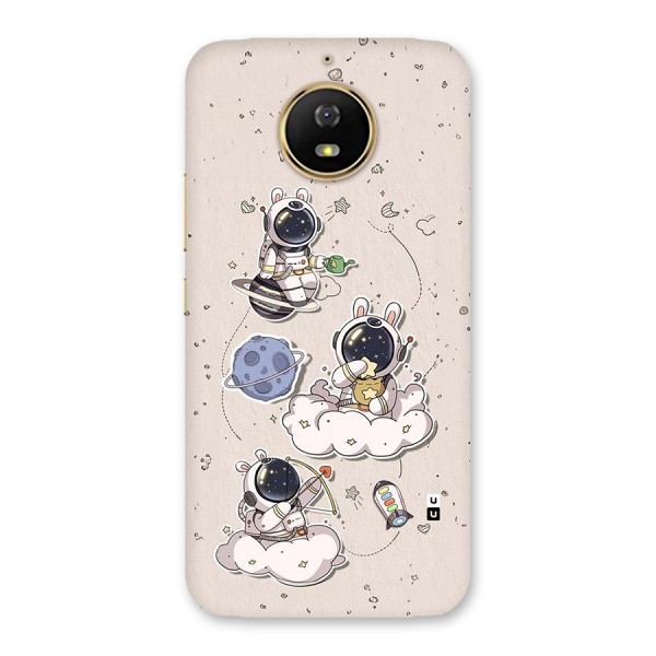 Lovely Astronaut Playing Back Case for Moto G5s