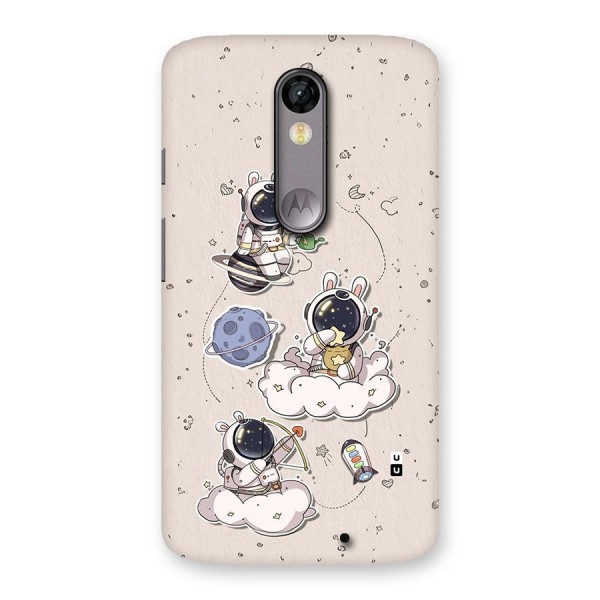 Lovely Astronaut Playing Back Case for Moto X Force