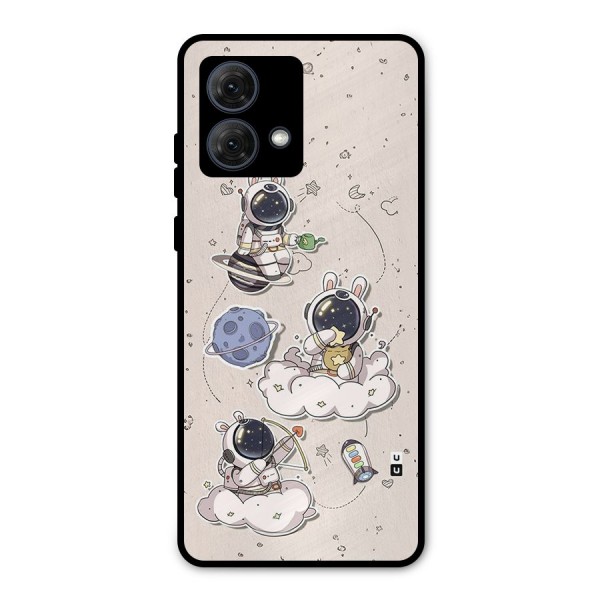 Lovely Astronaut Playing Metal Back Case for Moto G84