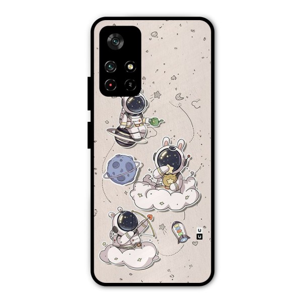 Lovely Astronaut Playing Metal Back Case for Poco M4 Pro 5G