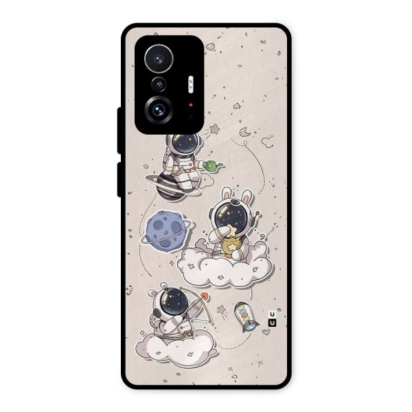 Lovely Astronaut Playing Metal Back Case for Xiaomi 11T Pro