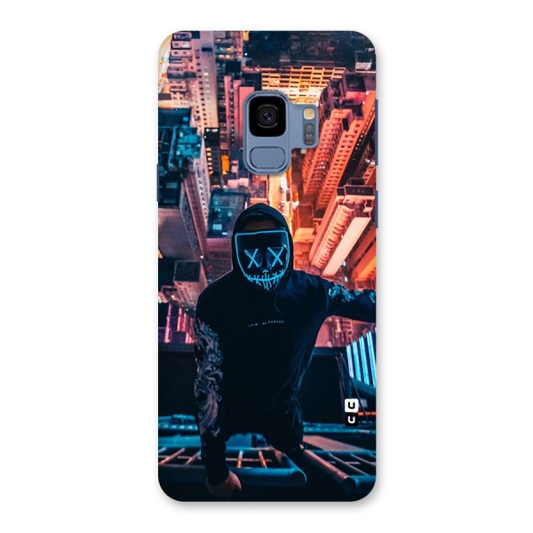 Mask Guy Climbing Building Back Case for Galaxy S9